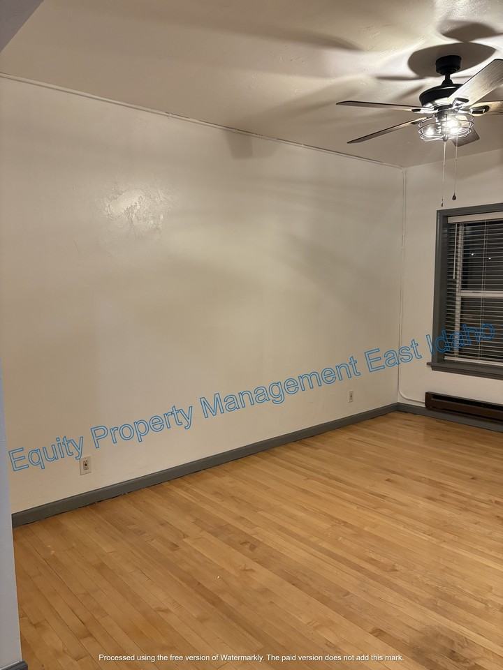 ID - 340 S Arthur Ave - LB - Photo 6 of 23