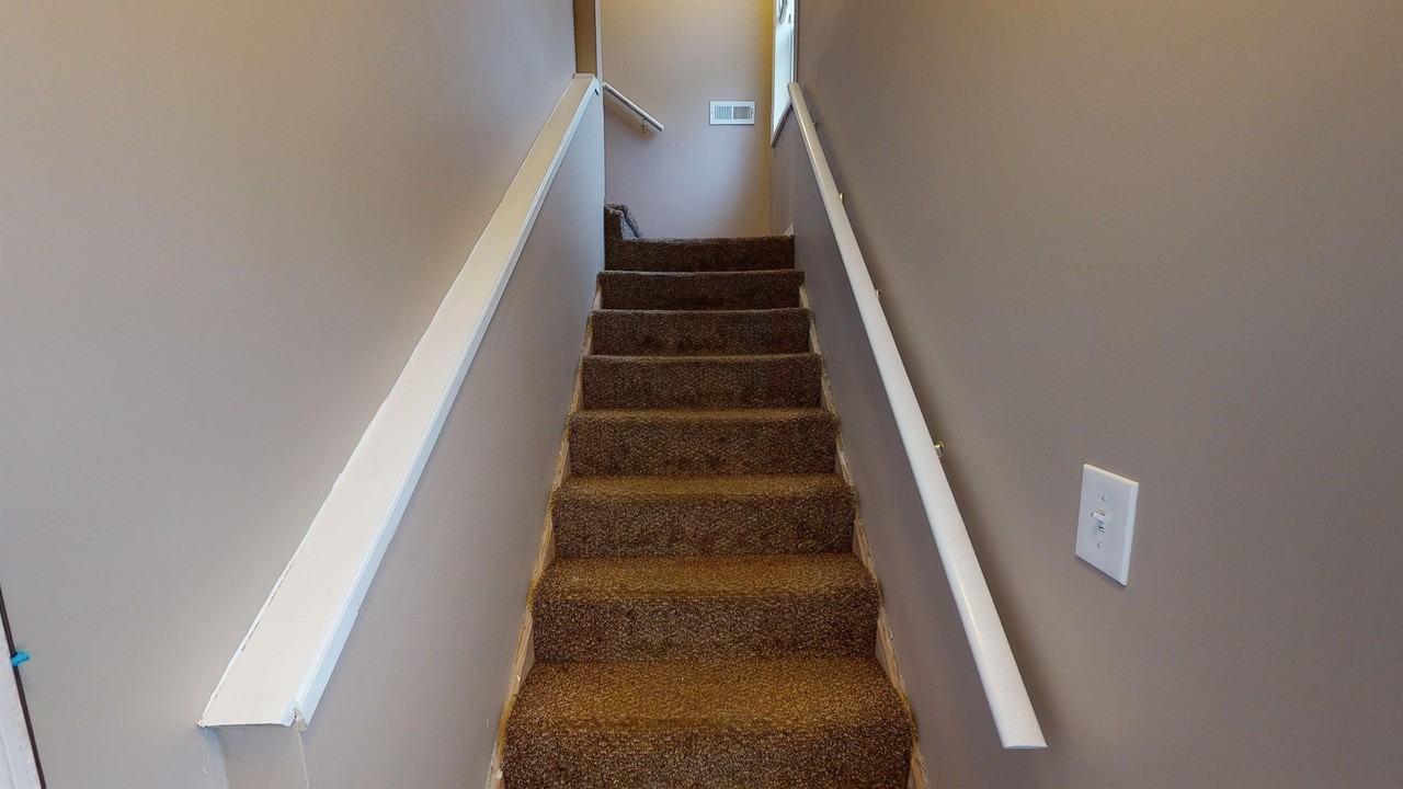 2001 Genesee St - Photo 4 of 12