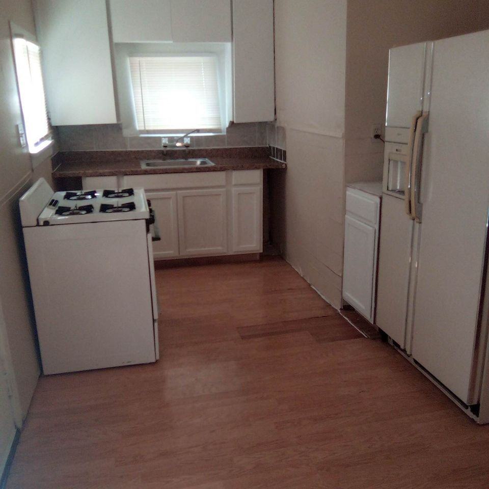 330 Barrett Place - Photo 4 of 7