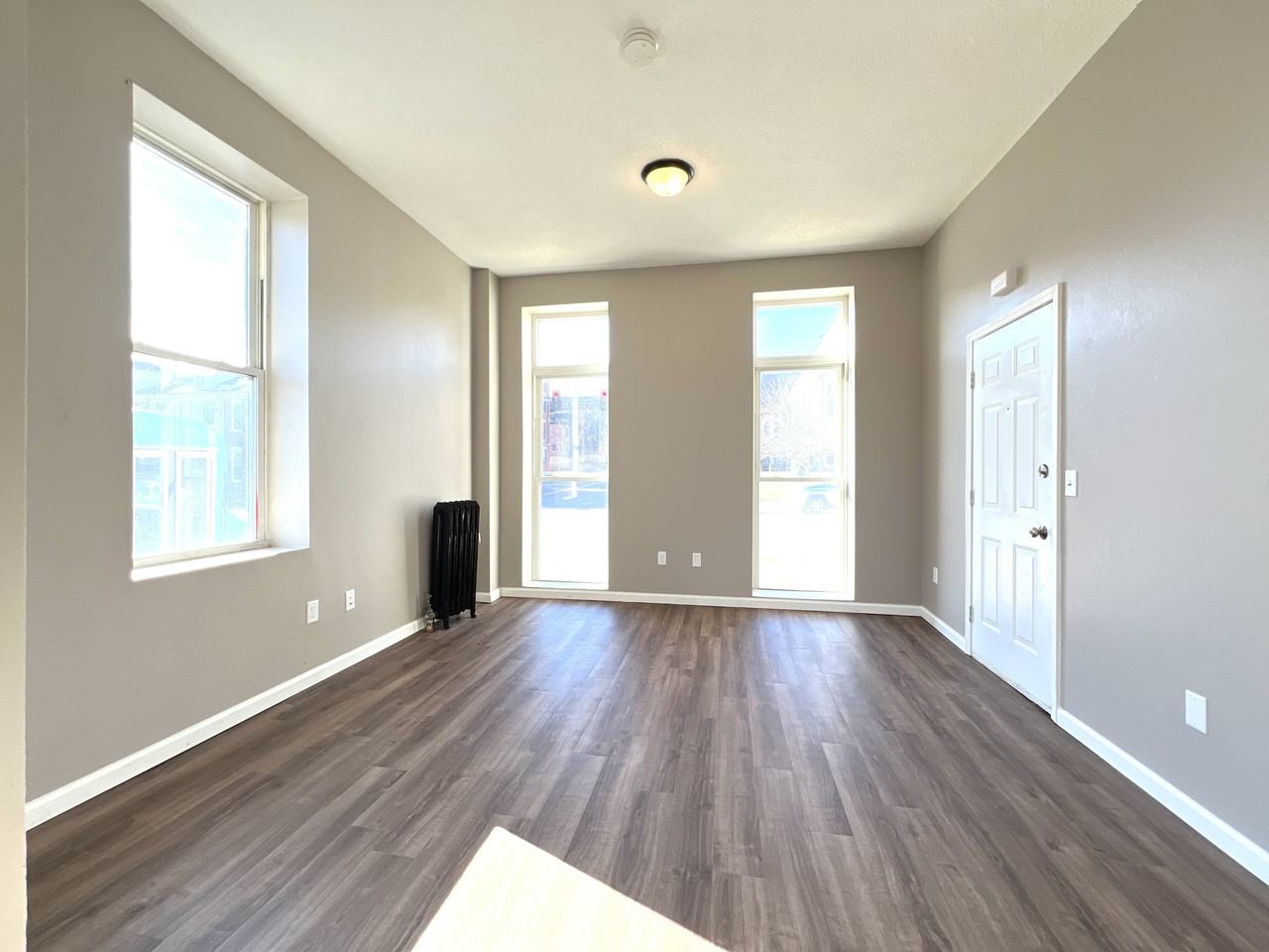 1404 Iowa Street - Photo 6 of 7