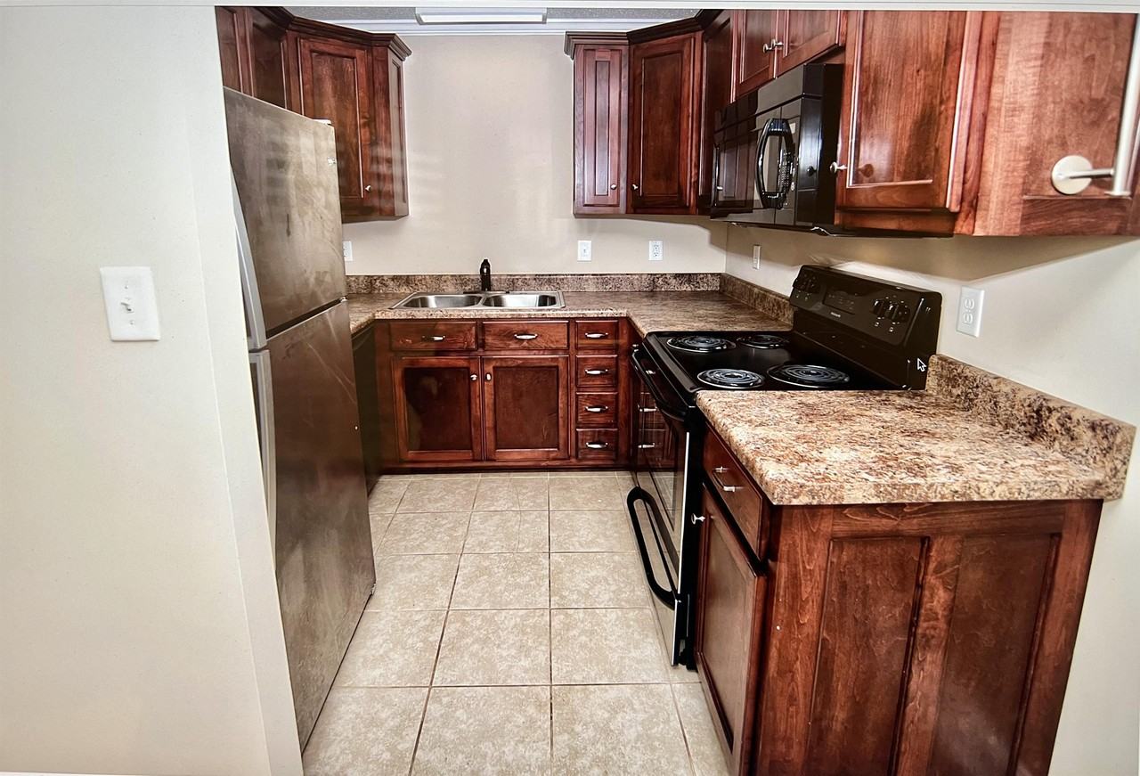 Priceville Townhomes - Photo 4 of 14