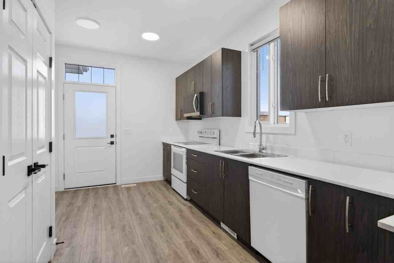 1010 Mcleod Ave - Photo 4 of 28