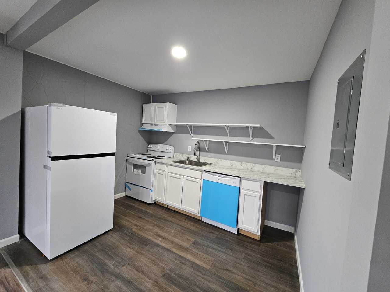 119 North River Street - Photo 2 of 7