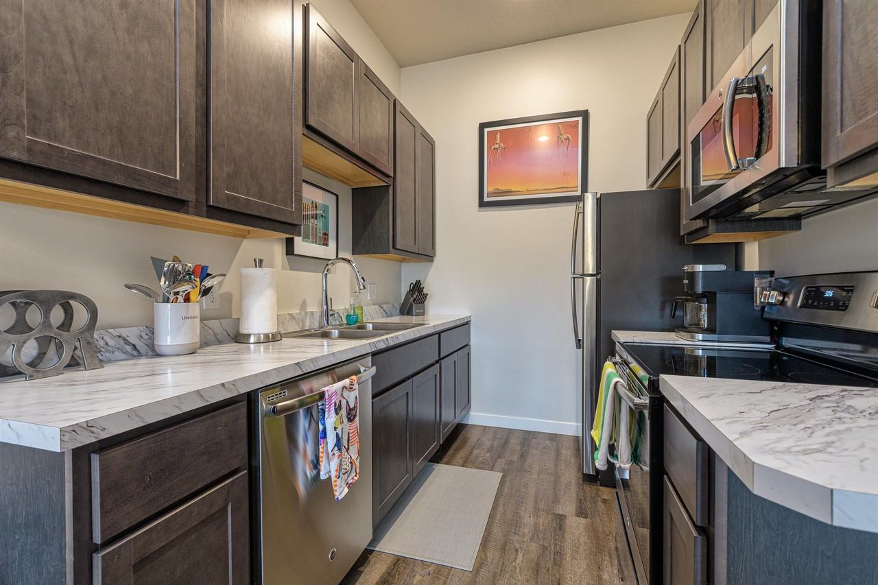 Hickory St. - Photo 5 of 19