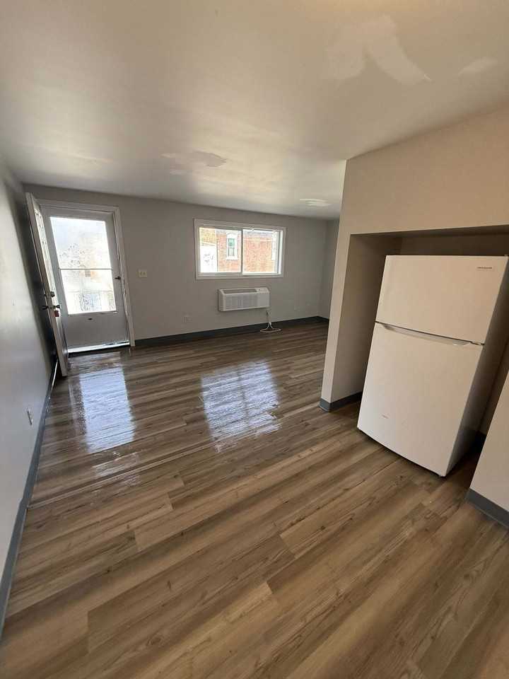 808 Orchard Street - Photo 3 of 4