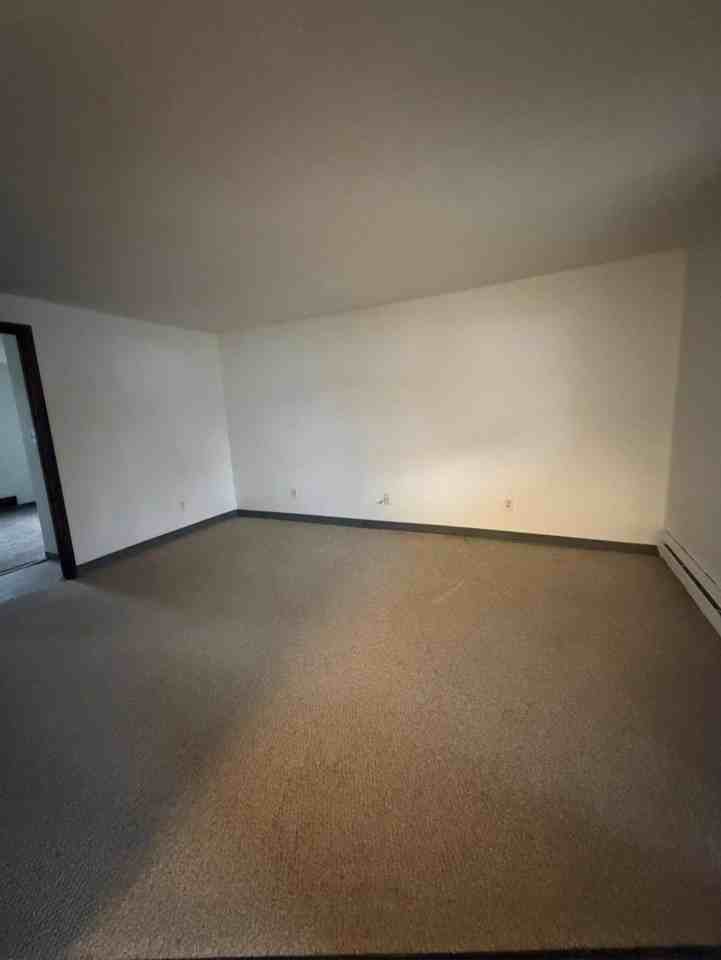 3114 East Pike - Photo 4 of 6