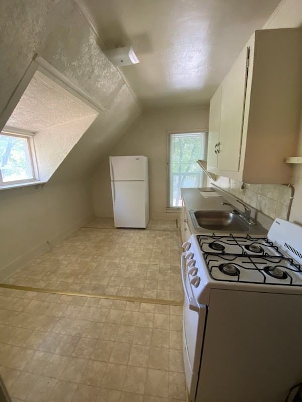 624 S 31st St - Photo 2 of 7