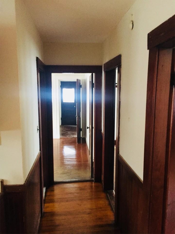 127 Albion St. - Photo 2 of 6