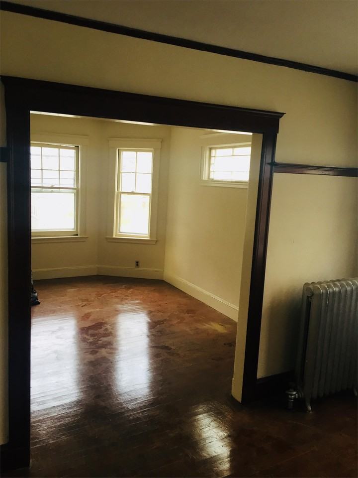 127 Albion St. - Photo 3 of 6