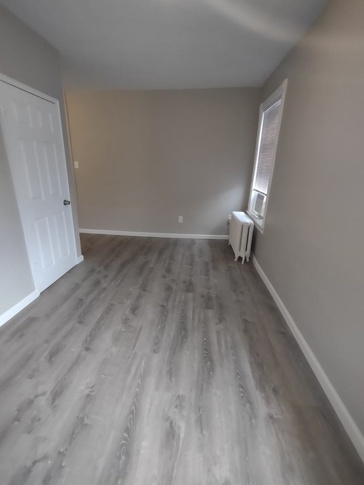 116 West 30th Street - Photo 6 of 10