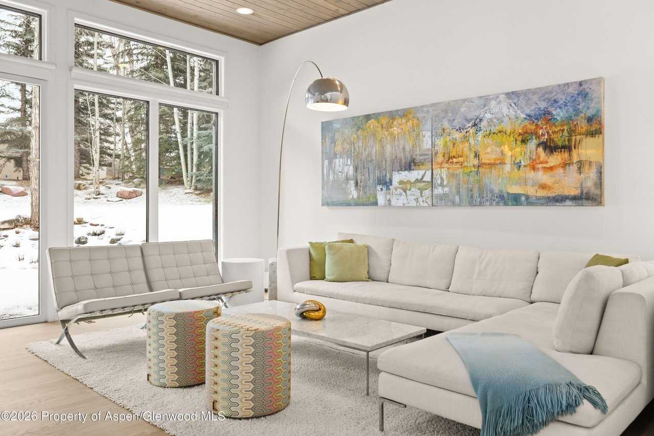 55 Overlook Dr - Photo 7 of 26