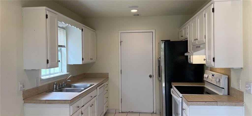 405 E Mimosa Pl - Photo 3 of 17