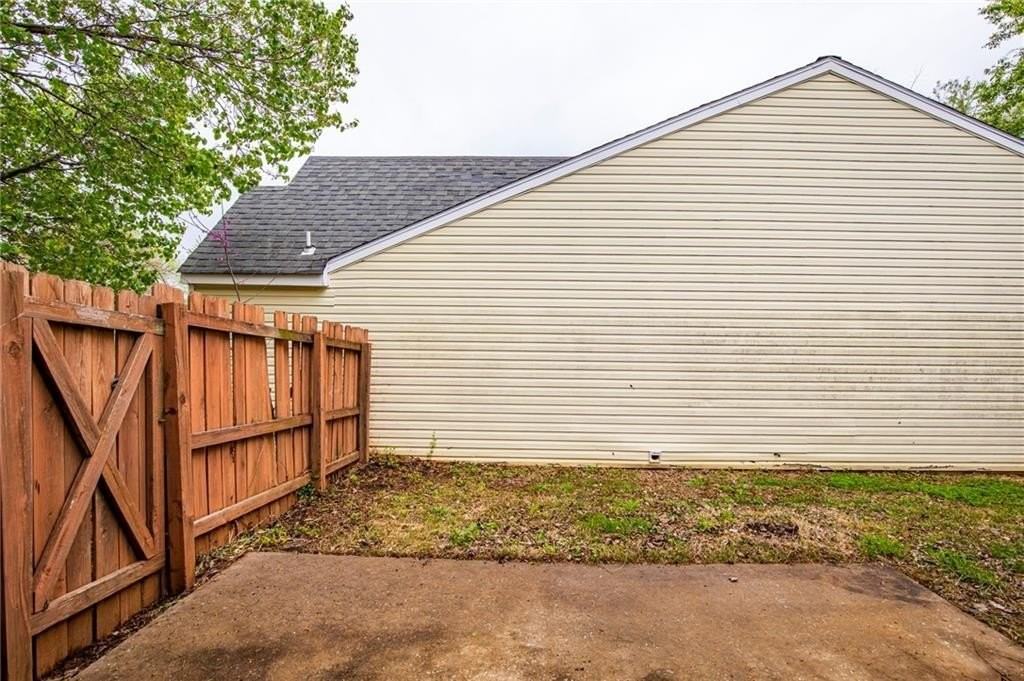 2516 W Ash St - Photo 4 of 16