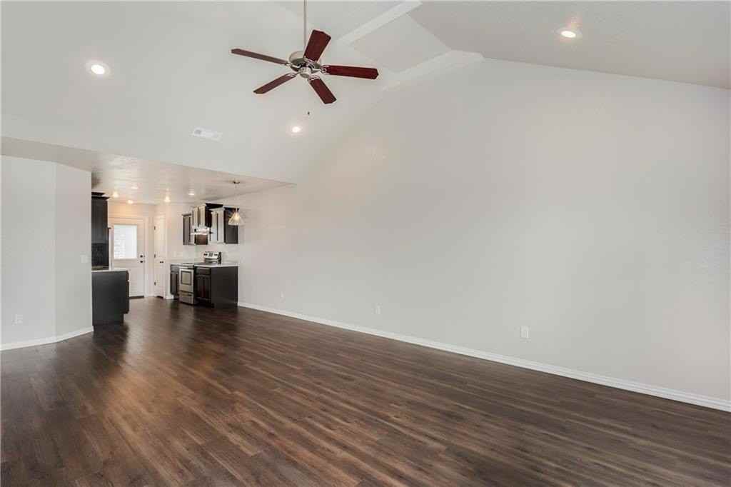 1407 Summer Ave - Photo 3 of 13