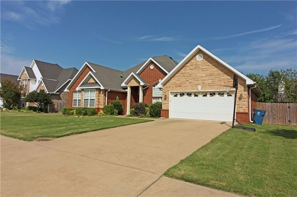 607 Se Jamaica Dr - Photo 2 of 13