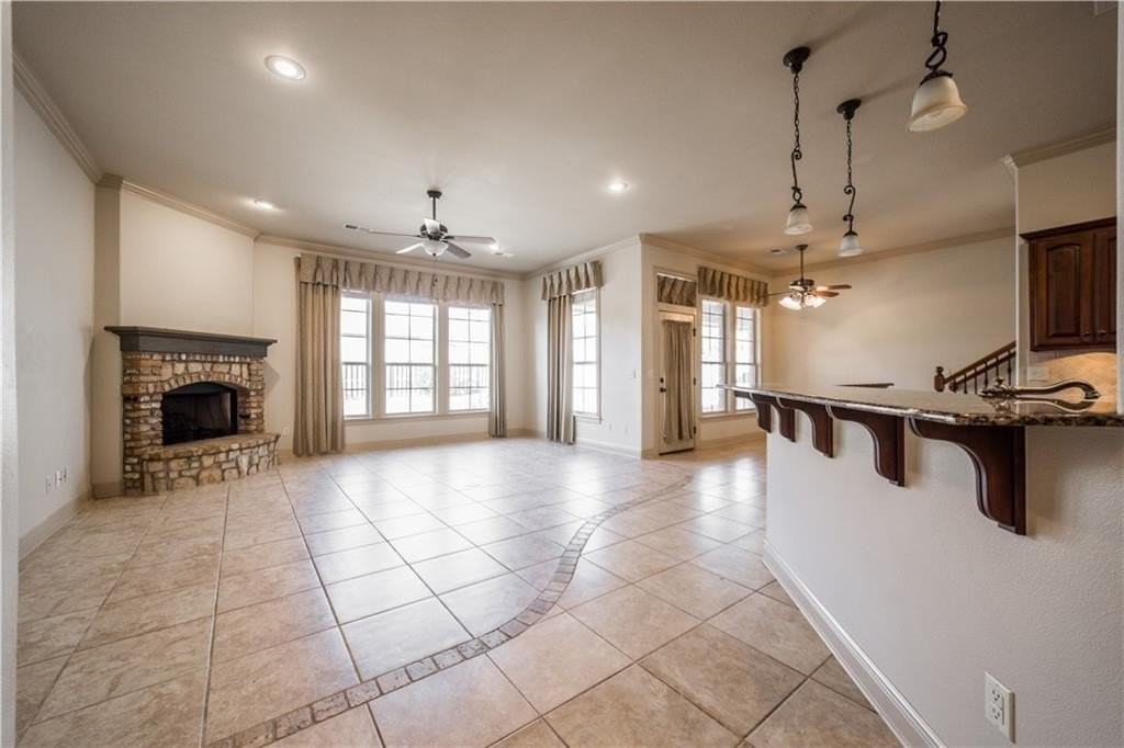 3778 Prince Philipe St - Photo 6 of 42