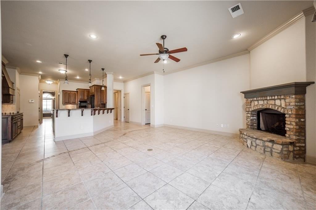 3778 Prince Philipe St - Photo 7 of 42