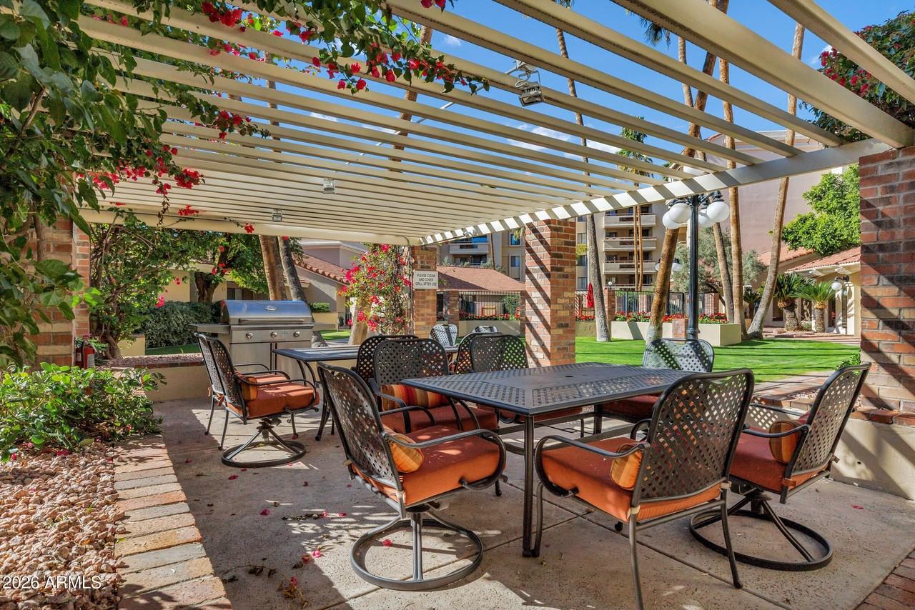 4200 N Miller Rd Unit 321 #321 - Photo 4 of 41