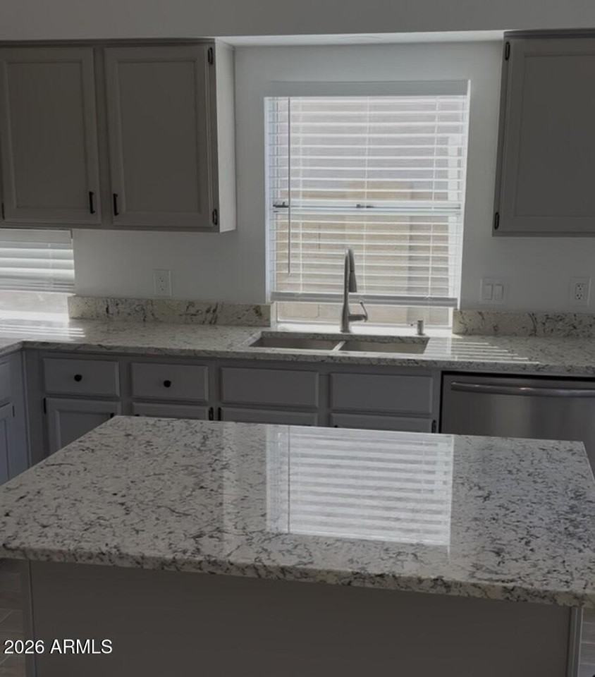 16228 S 32nd Pl - Photo 4 of 16