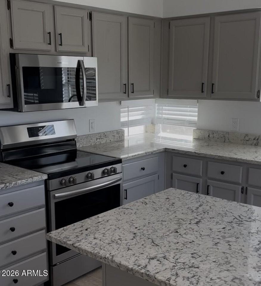 16228 S 32nd Pl - Photo 5 of 16