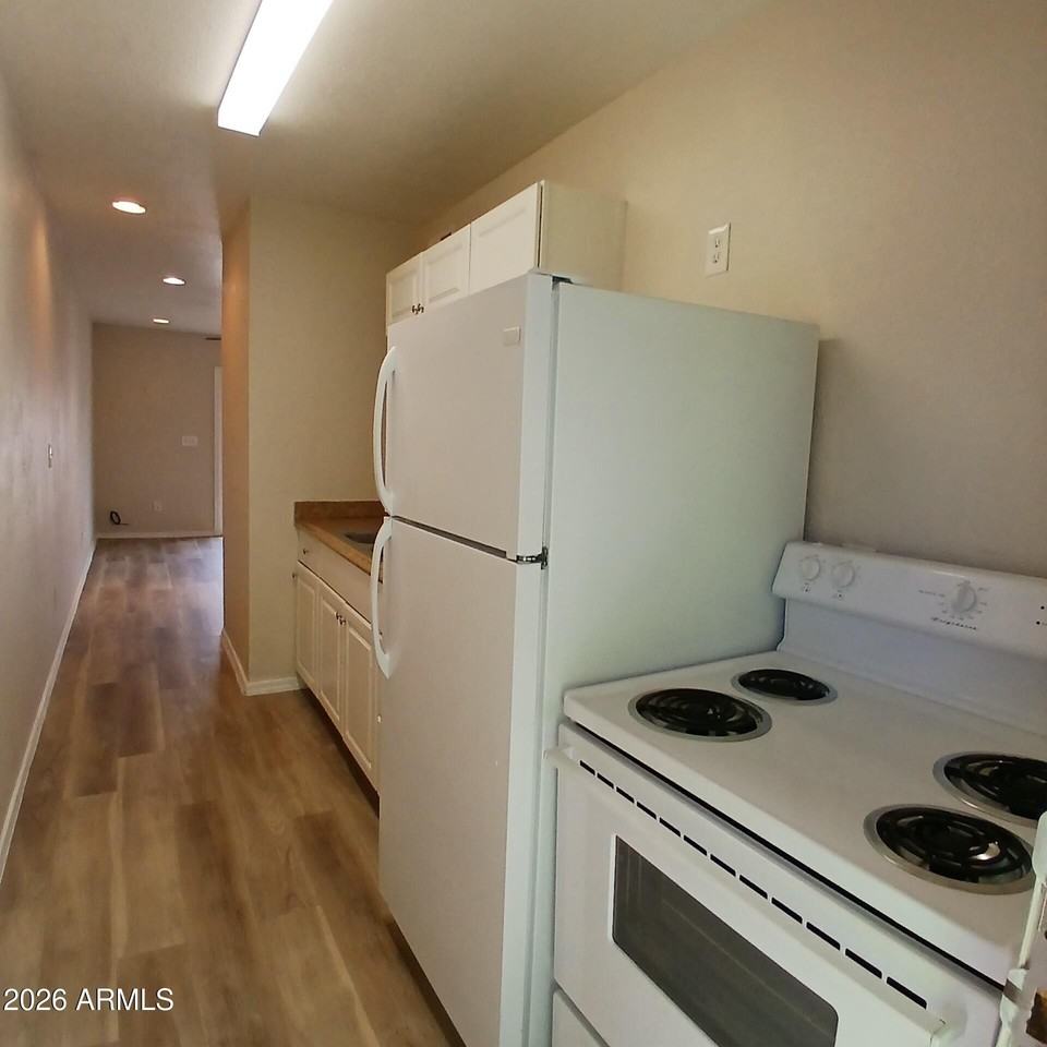 1216 W Purdue Ave Apt 3 #3 - Photo 2 of 14