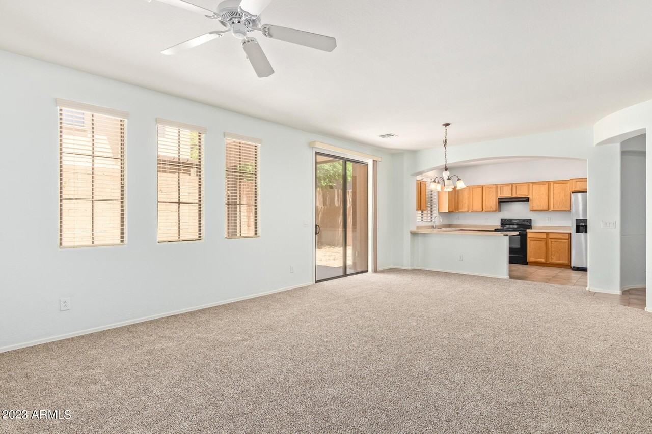 2390 W Sleepy Ranch Rd - Photo 5 of 27