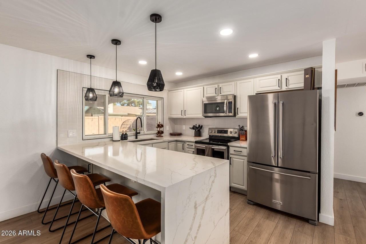 4138 W Dahlia Dr - Photo 7 of 18