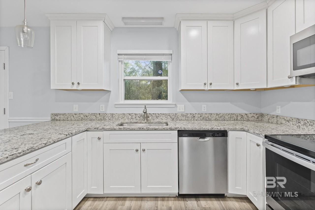 5907 Windham Ct - Photo 7 of 19