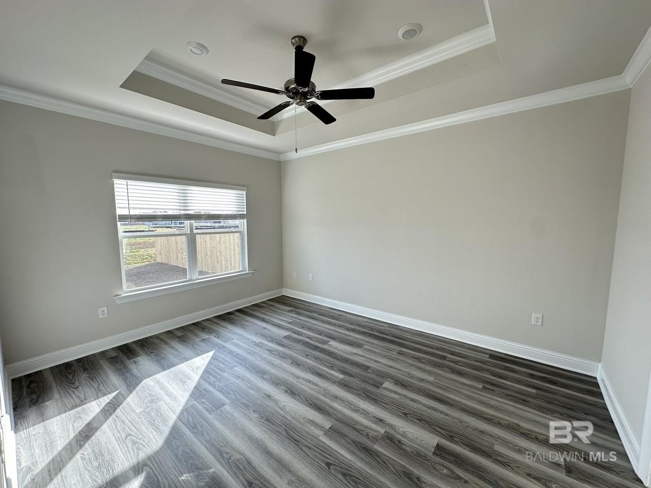 146 Millet Ave - Photo 7 of 22