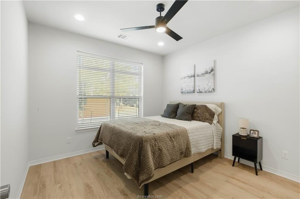 705 Turner St - Photo 5 of 16