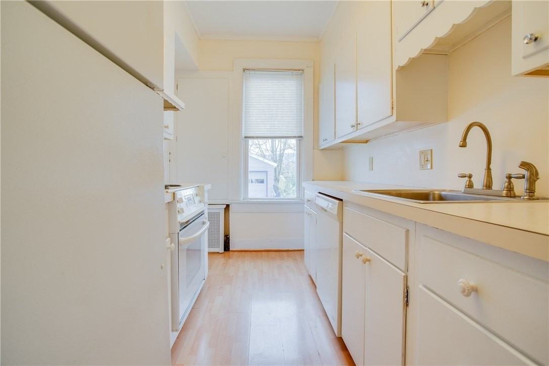 40 Cedar St Apt 1 #1 - Photo 5 of 10