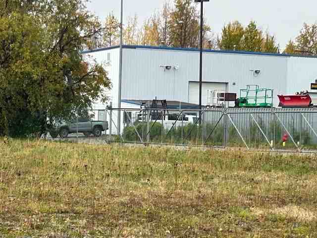 490 E Railroad Ave #E - Photo 4 of 7