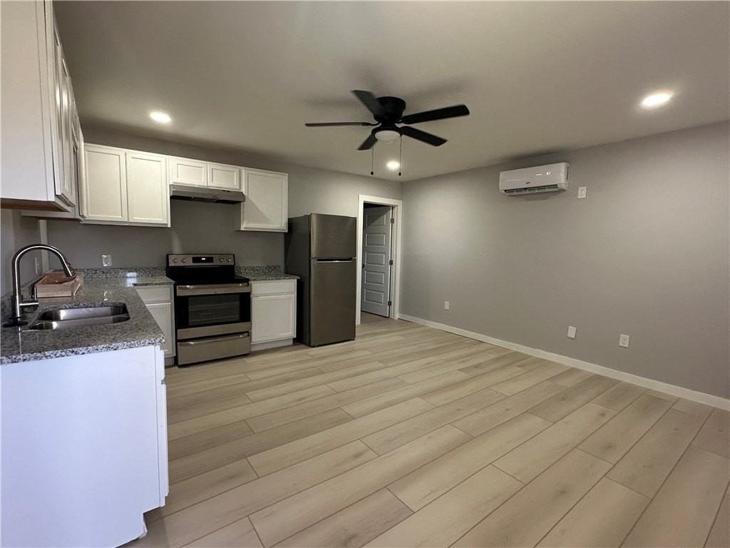 2321 David St Unit B #B - Photo 2 of 4