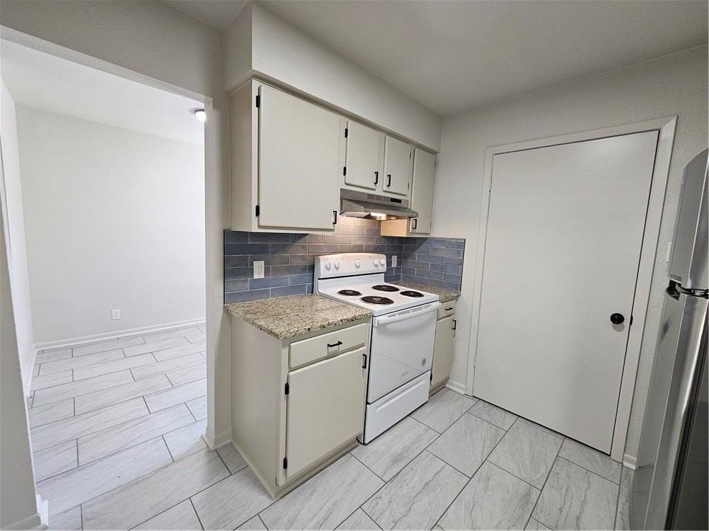 4816 Delwood St Apt 4 #4 - Photo 7 of 17