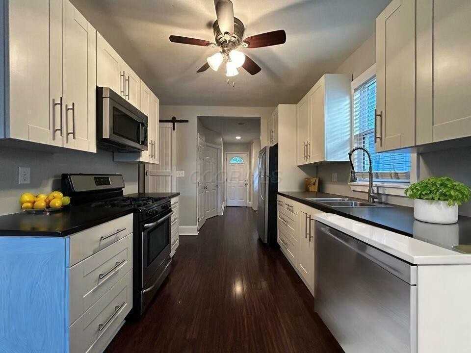 508 Jackson St Unit 510 #510 - Photo 4 of 9