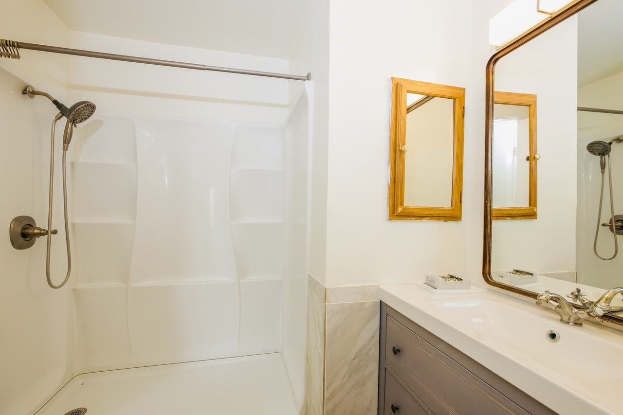 4454 Anne Sladon St #4454 - Photo 7 of 17