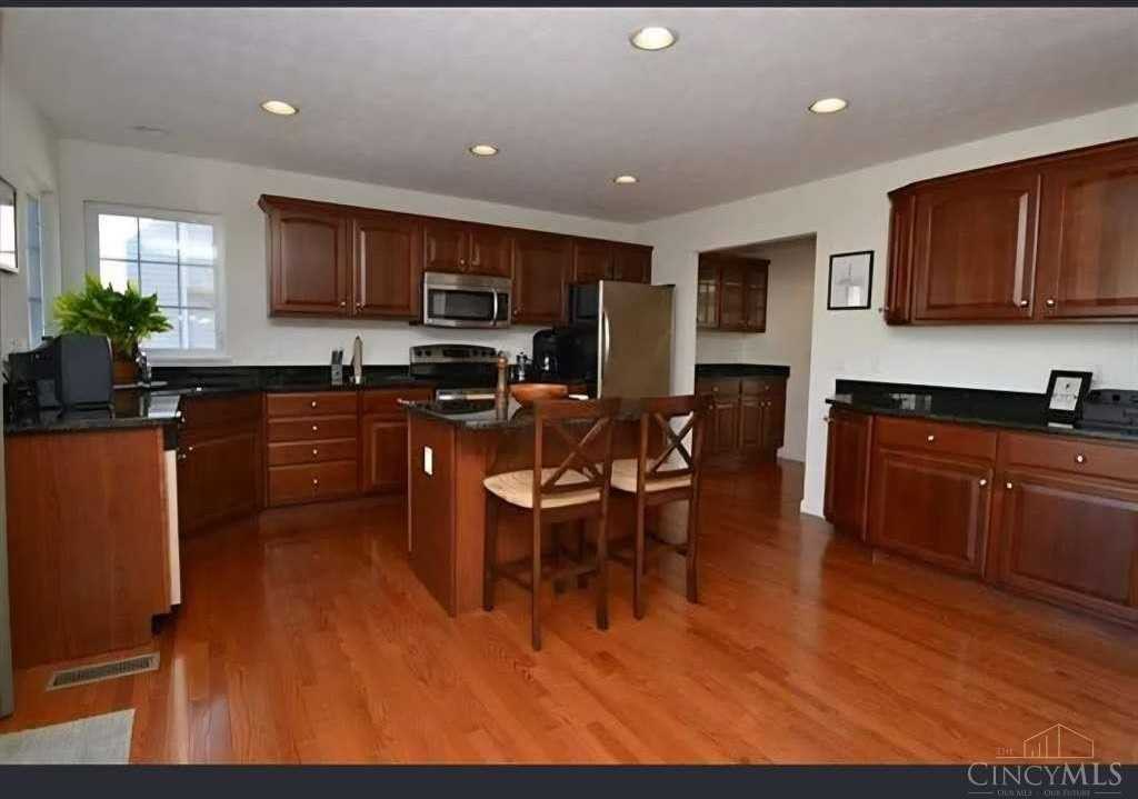 7507 Victoria Falls Ave - Photo 5 of 19