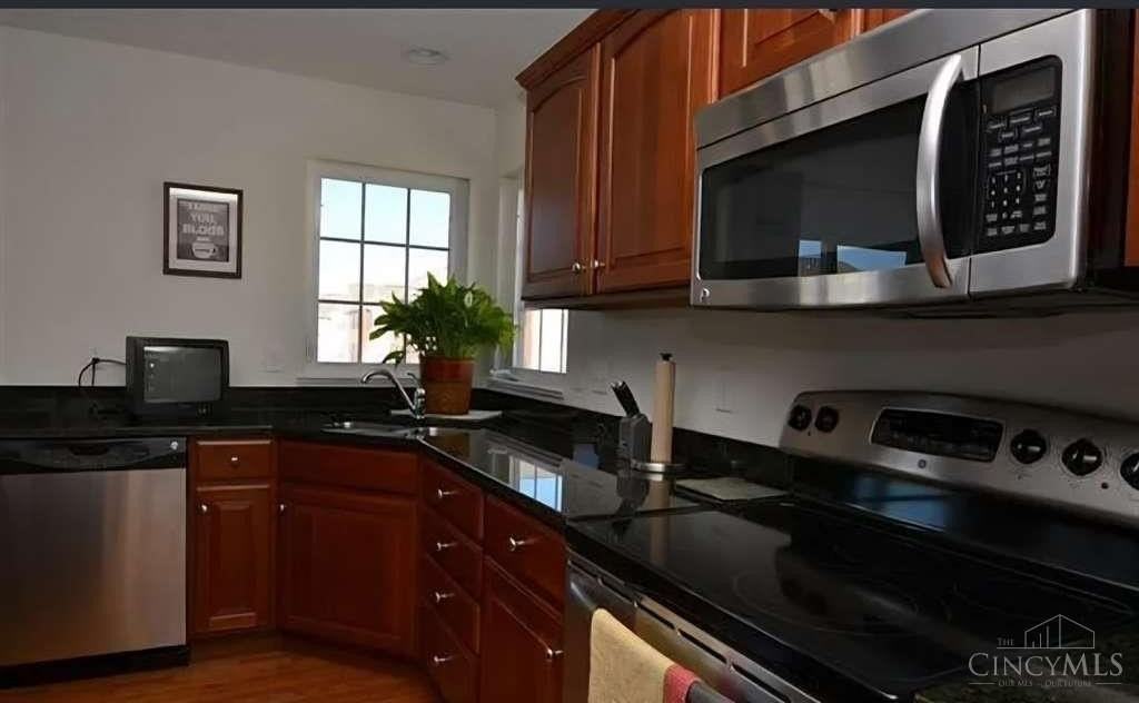 7507 Victoria Falls Ave - Photo 7 of 19