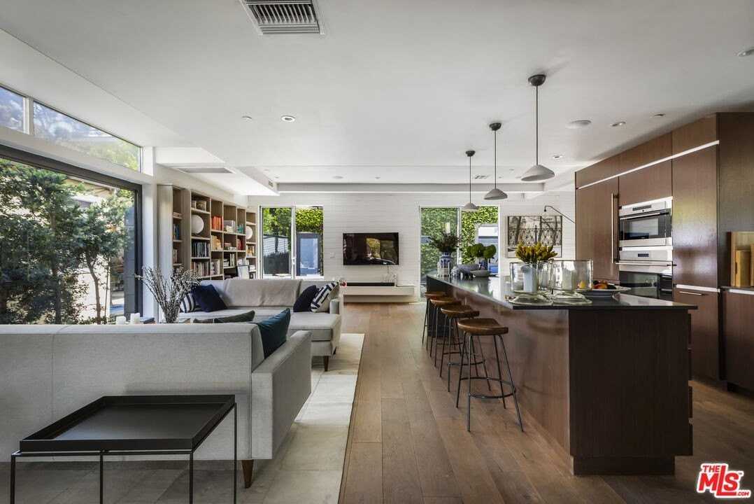 814 Crestmoore Pl - Photo 4 of 29