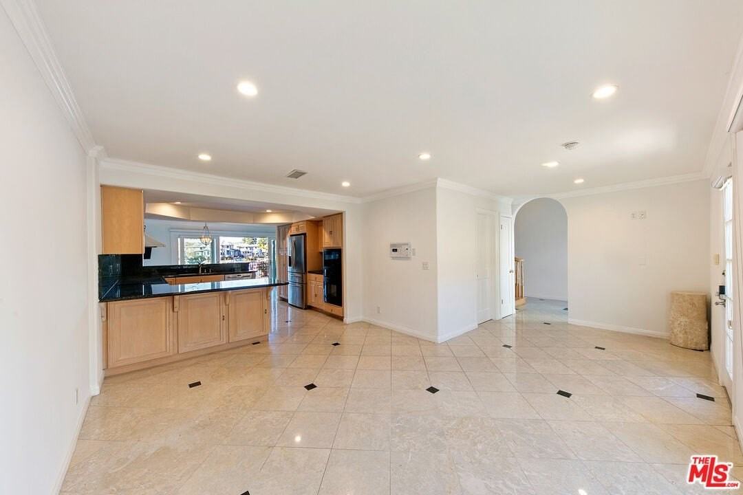 32173 Sailview Ln - Photo 5 of 38