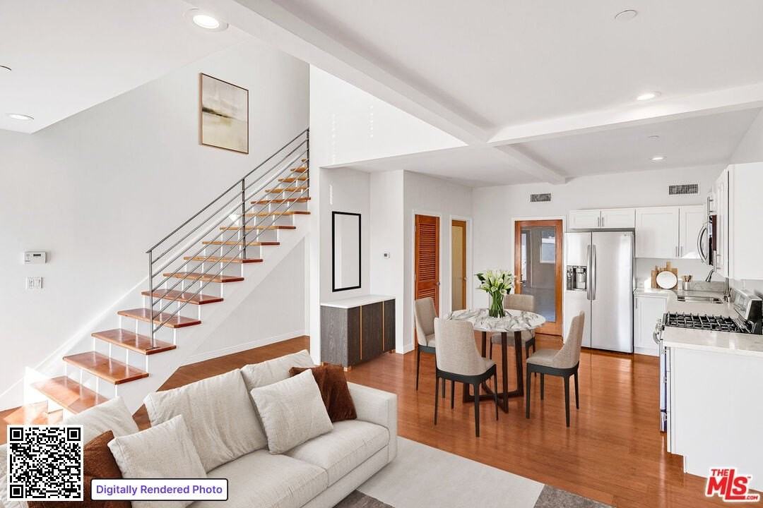 1411 Cloverfield Blvd Unit B #B - Photo 2 of 18