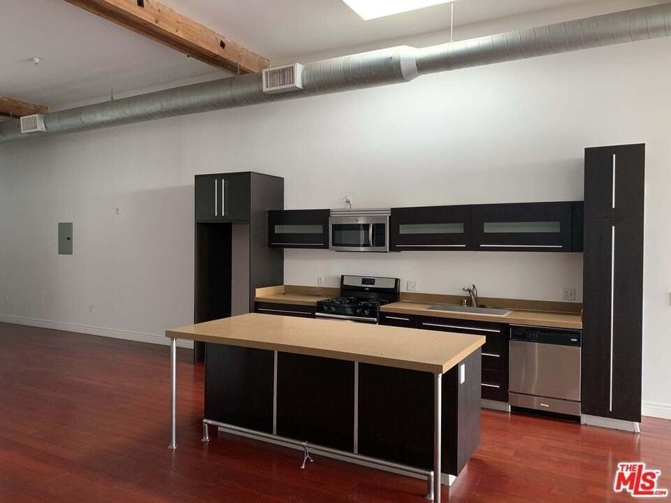 652 Mateo St Unit 305 #305