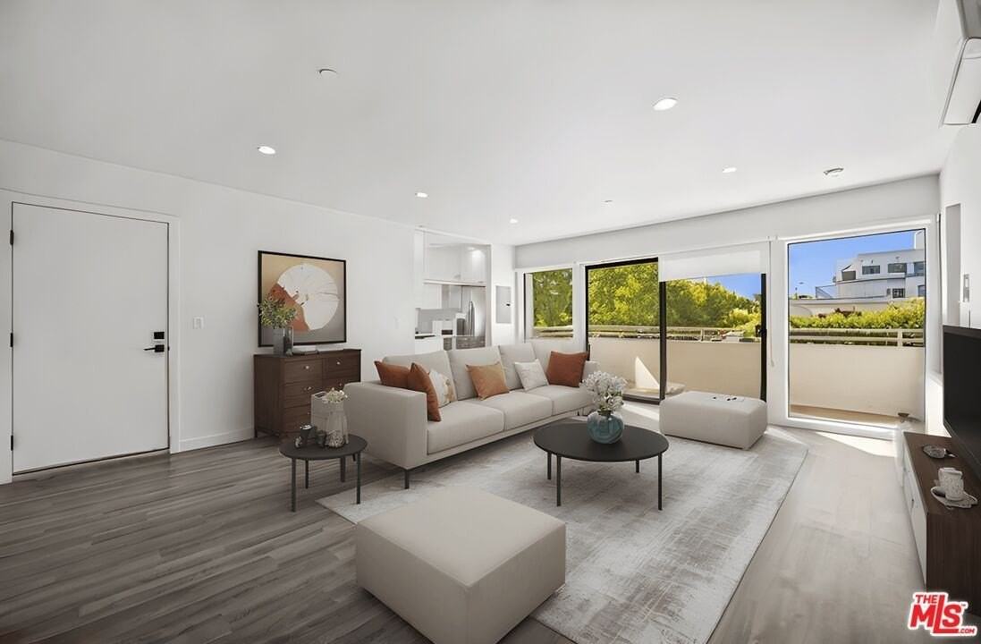 1264 9th St Unit E #E - Photo 2 of 20