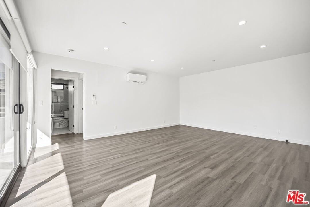 1264 9th St Unit E #E - Photo 3 of 20