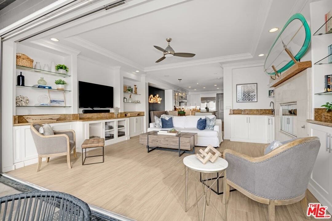 2400 W Oceanfront - Photo 3 of 21