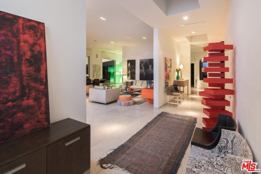 1099 Vista Grande Dr - Photo 4 of 38