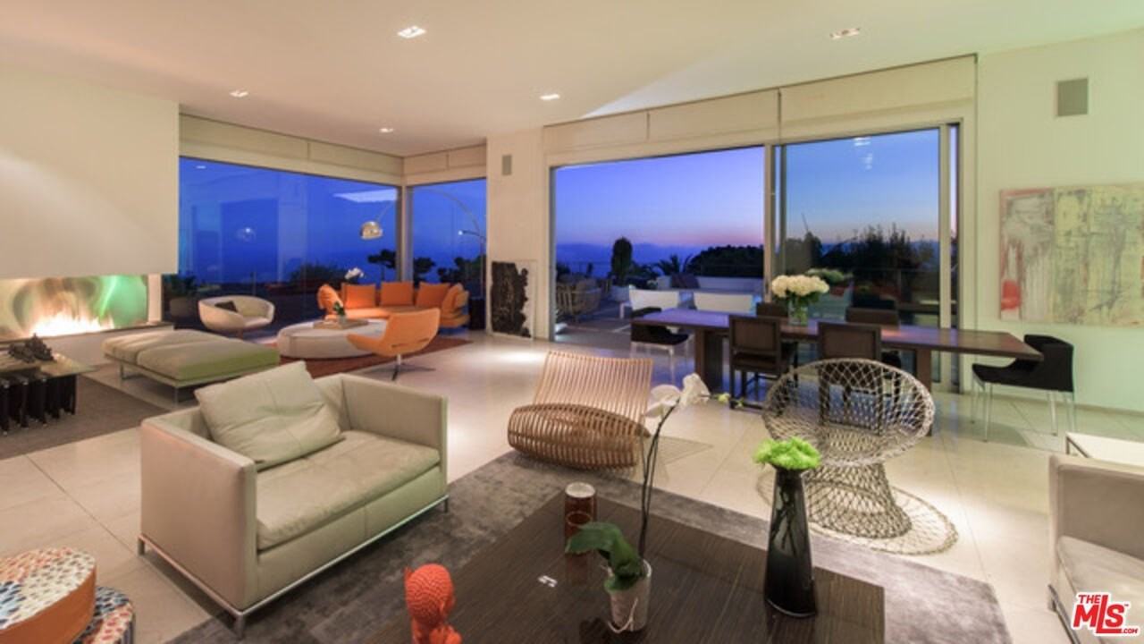 1099 Vista Grande Dr - Photo 7 of 38