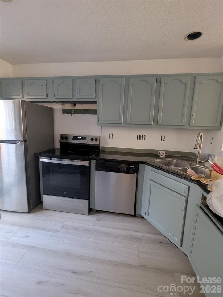 5976 Prescott Ct - Photo 4 of 7