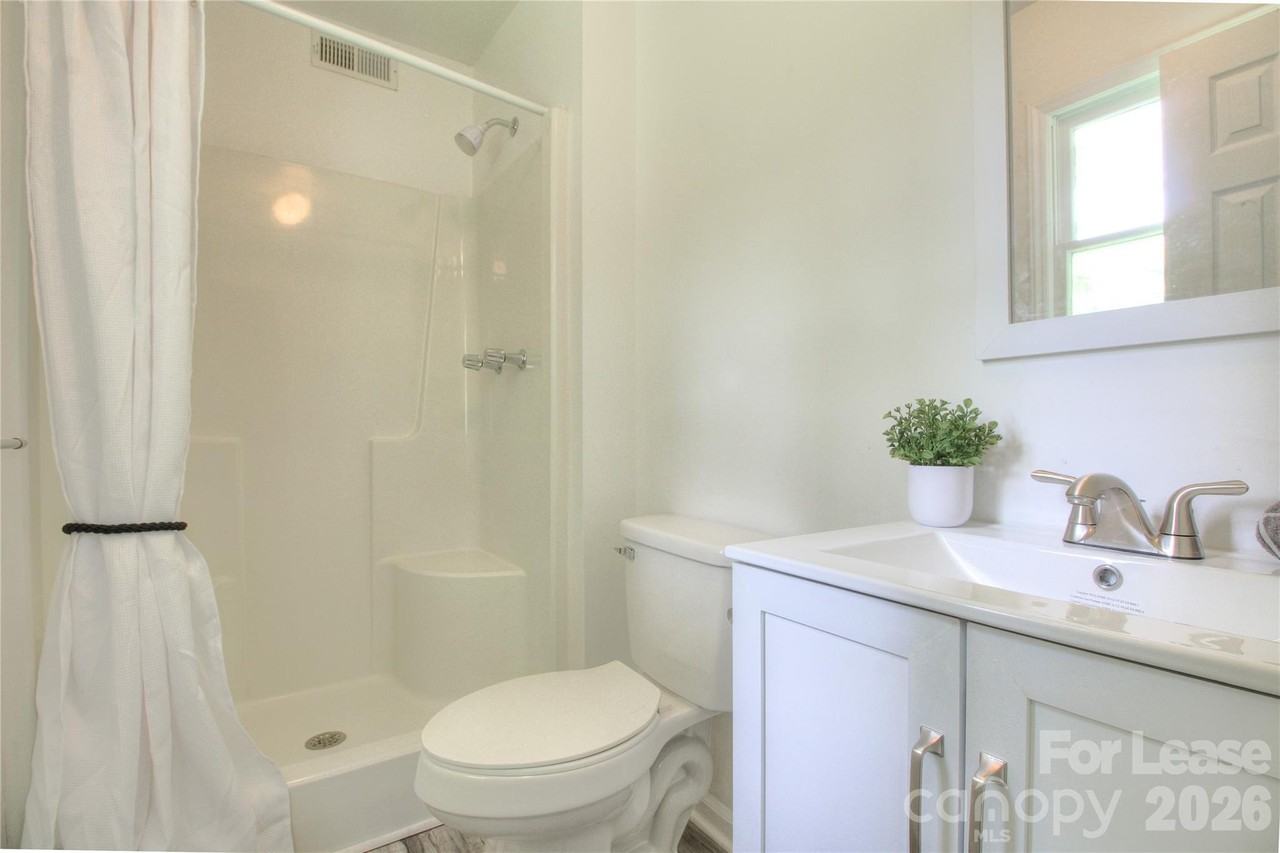 1015 Sharon Dr - Photo 7 of 21