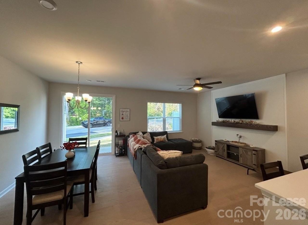 6021 Caprera Way - Photo 3 of 11